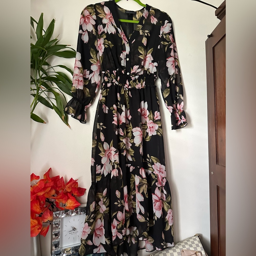 Black and Pink Long Sleeve V-Neck Sundress - Picture 1 of 15